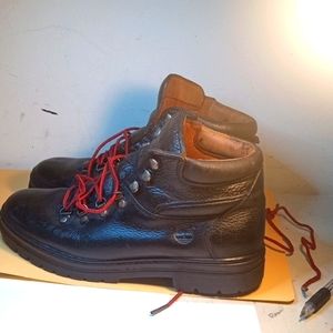 Women's Timberland Work or Hiking Waterproof Boots Size 9